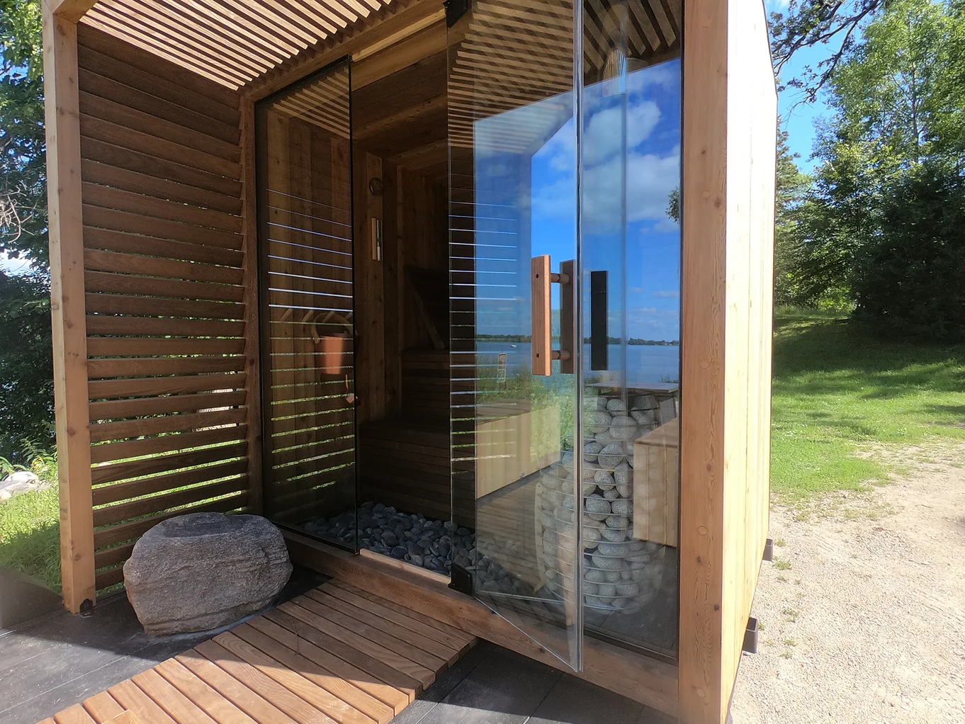 outdoor sauna modern huum