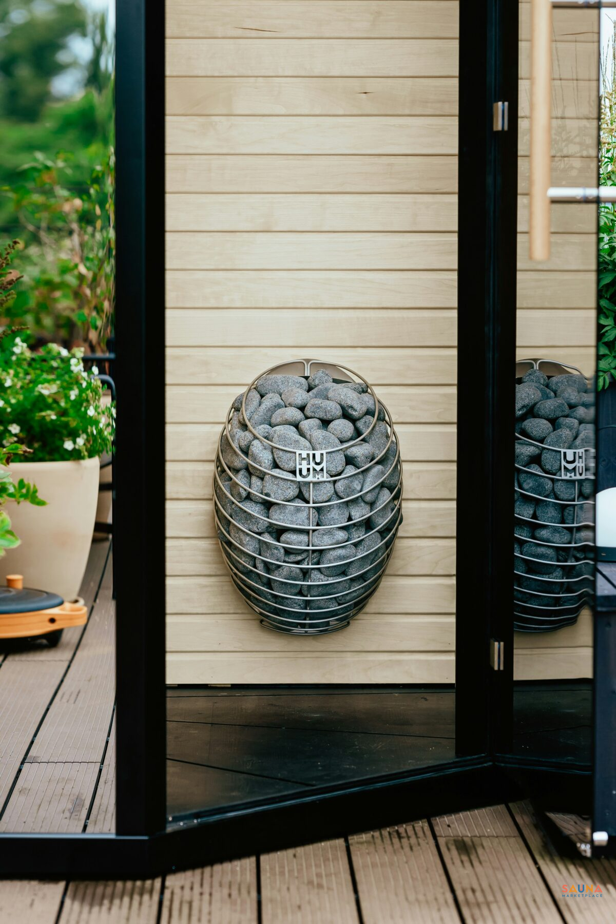 Huum Drop Electric Sauna Heater On Sauna Marketplace In Sauna With Alder Sauna Wood