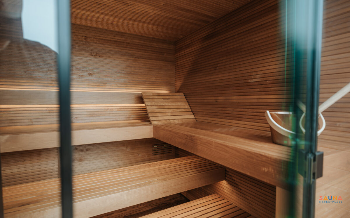 Auroom Aera Outdoor Sauna Kit With 3 Bench Levels And Overhang Showing Adjustable L Bench