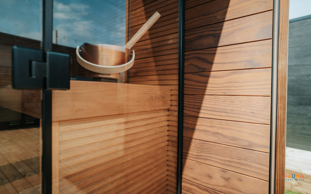 Auroom Aera Outdoor Sauna Kit With 3 Bench Levels And Overhang, Right Corner With L Bench Layout