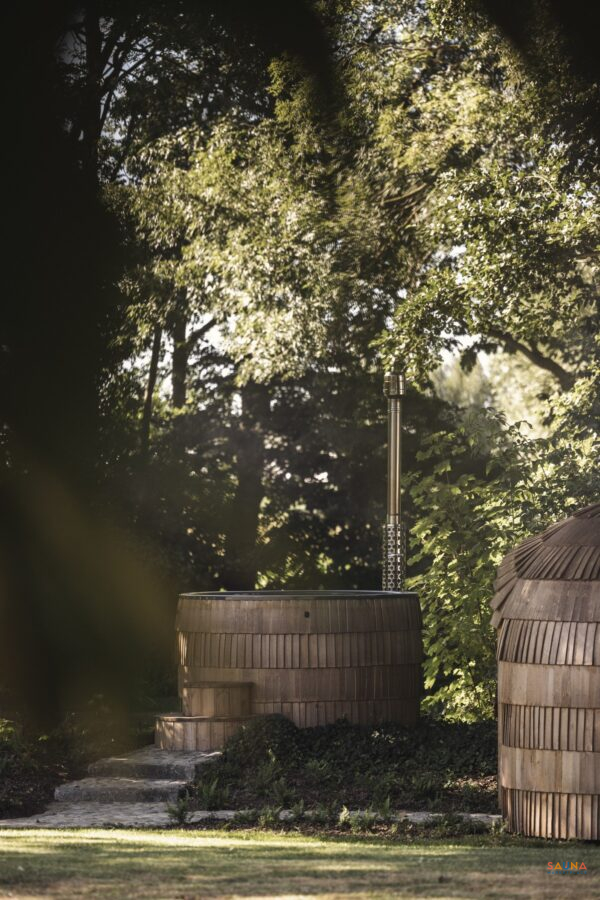 Iglucraft Wood-Burning Hot Tub – Fully Assembled Hot & Cold Plunge